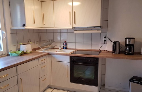 Mastershausen House | Walter House. 5 ZKB 120 m2 with large garden