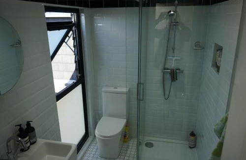 Walthamstow Bed & Breakfast | Walthamstow Homestay - London