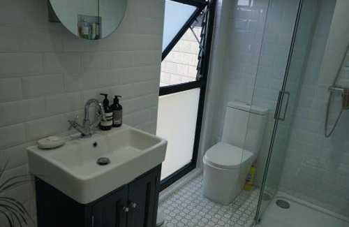 Walthamstow Bed & Breakfast | Walthamstow Homestay - London