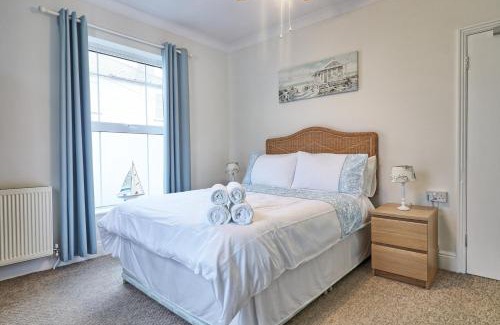 Walton on the Naze Apartment | Walton Beach Holiday Lets