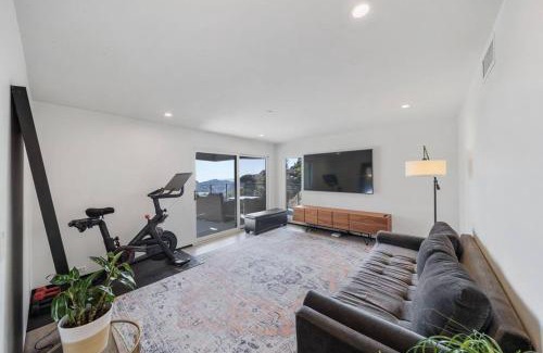 Malibu House | Wander Malibu Canyon