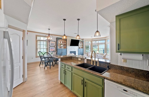 Sheboygan Villa | Wandering Waves - Beachfront Lake Michigan Stay!