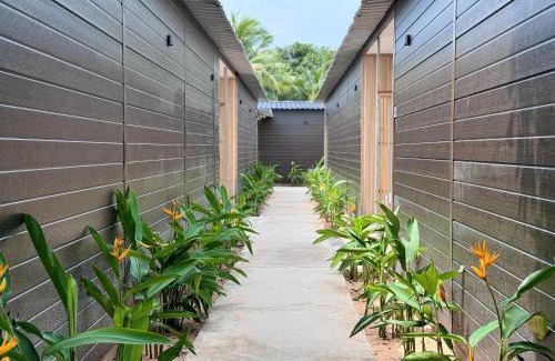 East Ham Tien Beach Hotel | Wanderlust garden inn