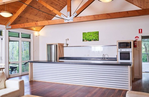 Lovedale Villa | Wandin Valley Estate