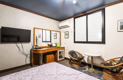 Wanju Hotel | Wanju Sun