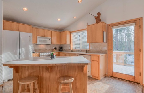 Sunriver House | Warbler Lane 15