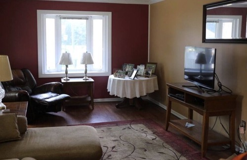 North Industry House | Warm and Comfortable Home