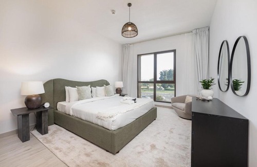 Umm Suqeim 3 Apartment | Warm and Earthy 1-Bedroom Apartment Perfect for Family in Madinat Jumeirah Living!