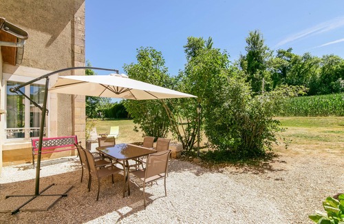 Robert-Espagne House | Warm and Family Home - High Range