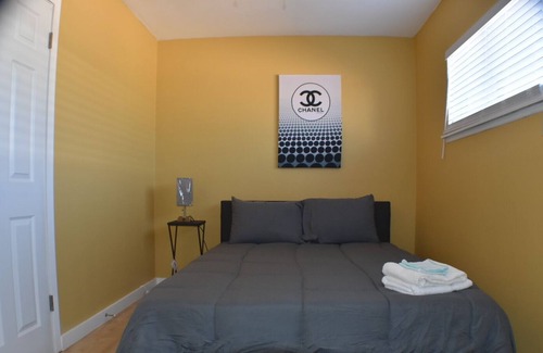 Rancho Dominguez House | Warm and Welcoming