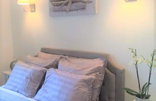 Chantiers Apartment | Warm apartment Castel of Versailles
