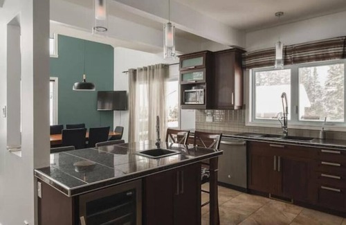 Saint-Brigitte-de-Laval Ski Chalet | Warm chalet view/access lake & mountain #303530