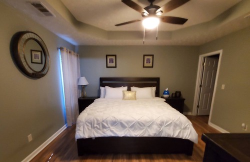 Lawrenceville House | Warm, Charming, Relaxing stay in Lawrenceville.