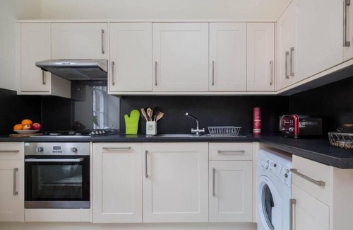 Stockbridge Apartment | Warm & cosy 2-bedroom apartment in the heart ❤️ of Stockbridge; picturesque area