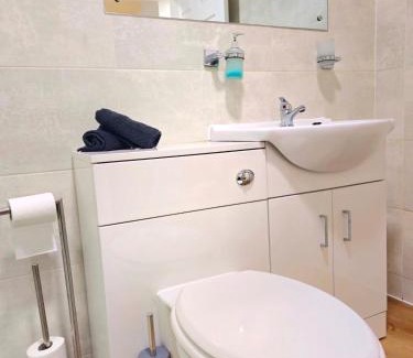 Glasgow House | Warm & Cosy Home in Glasgow