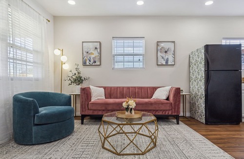 Dallas House | Warm & Cozy 2BR/1BA, 5 minutes to White Rock Lake!