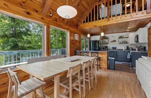 Stanton Cabin | Warm & Cozy Red River Gorge A-Frame with Hot Tub and EV charger