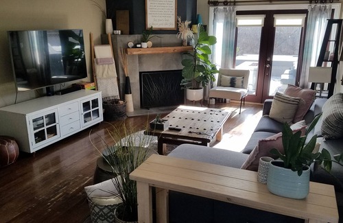 Old Towne House | Warm, Family home near the Beach, Pier and Shops