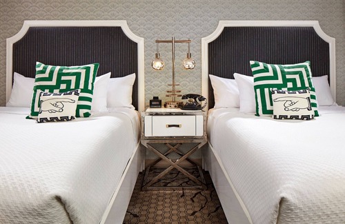 Pico - Robertson Hotel | Warm LA Retreat in Our Cozy Room Close to Rodeo Drive