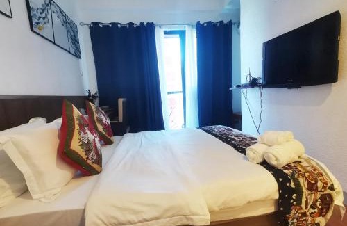 Makati Apartment | warm makati