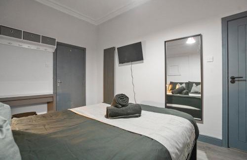 Moseley Apartment | Warm Moseley studio - 6