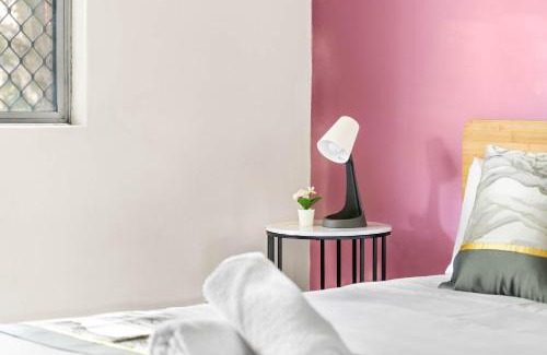 North Parramatta Apartment | Warm Oasis at Parramatta- 2 BR - Free Parking - Near Shops