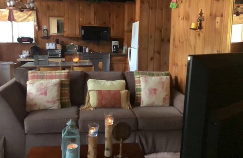 Moultonborough Cottage | Warm, Rustic, Original Cottage ~ Two Minute Walking Distance To Private Beach!