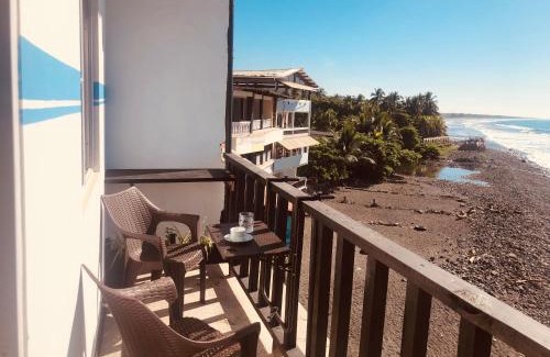 La Libertad Apartment | Warm sunset, Loft by the sea