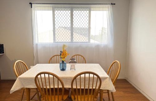 Coopers Plains House | Warm Welcome at Copper Plain