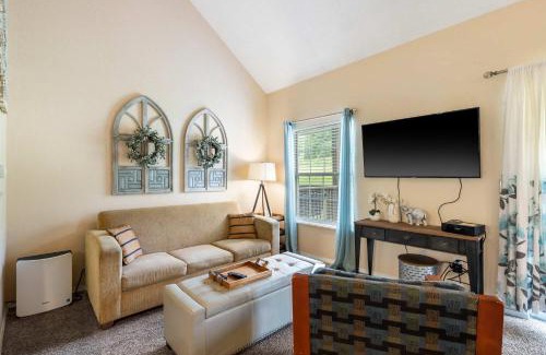 Table Rock House | Warm Welcome Getaway - Resort Stay for 6