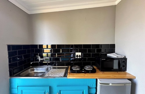 Grabouw House | Warm & Welcoming Cottage - Your Perfect Getaway