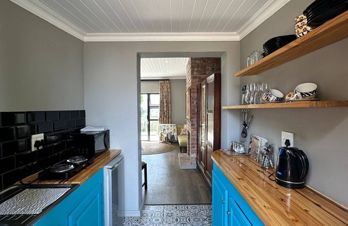 Grabouw Other | Warm & Welcoming Cottage - Your Perfect Getaway