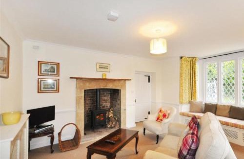 Warmwell House | Warmwell Lodge