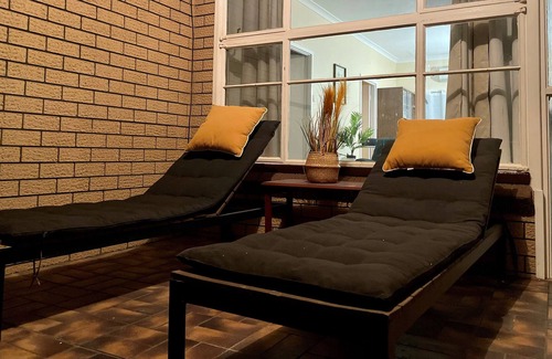Warnbro House | Warnbro Sound - Charming 1960's Style Beach House 500mtr From Stunning 7.5 Beach