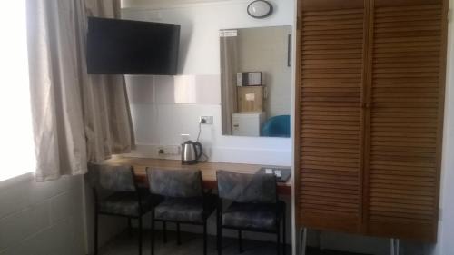 Warren Hotel | Warren Motor Inn