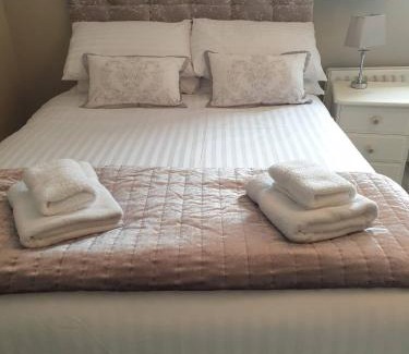 Warrenpoint House | Warrenpoint Countryside House-3bedroom- Private Garden