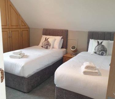 Warrenpoint House | Warrenpoint Countryside House-3bedroom- Private Garden