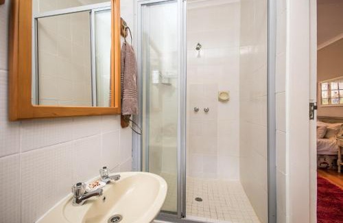 Hillcrest House | Warrens Guest House