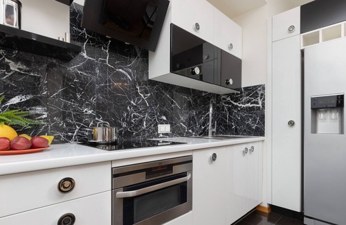 Muranow Apartment | Warsaw Apartment With Parking by Renters