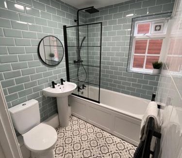 Warwick Town Centre Apartment | Warwick Town Centre Property