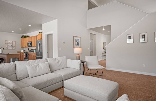 Mountain Green House | Wasatch Peak Chateau Ro3a| Pool | Hot Tub | Unit A
