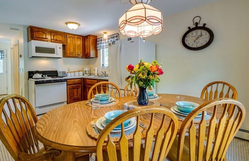 Washington Cabin | Washington Vacation Rental w/Lake Access & Grill!