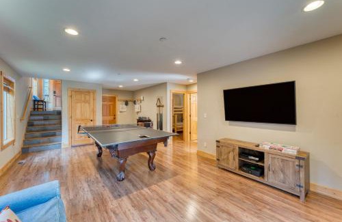 Tahoma House | Washoe Chalet by AvantStay Game Room Hot Tub Putting Green Fire Pit