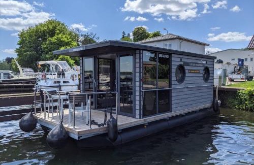 Werder Apartment | Wasserapartment Cityport - Schwimmende Ferienwohnung