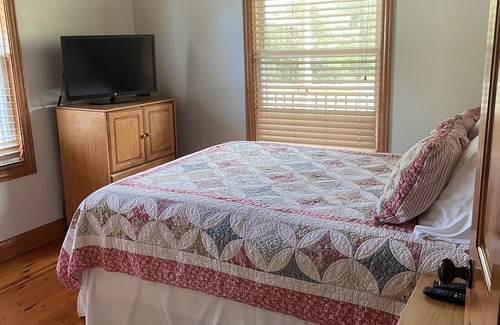 Johnson City Other | Watauga's End Farm. Riverside Getaway in East TN
