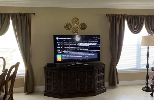 Mount Dora House | WATCH GOLFERS FROM YOUR COVERED LANAI