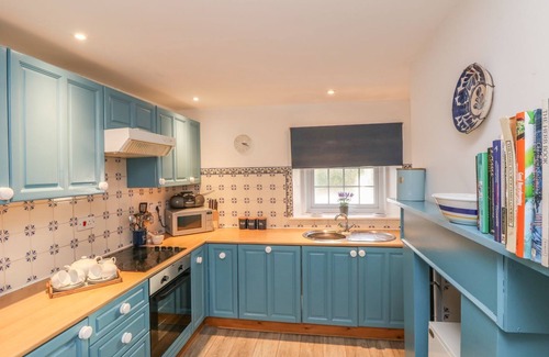 Downderry House | WATCHTOWER, family friendly, character holiday cottage in Looe