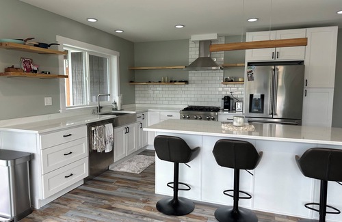Juneau Apartment | Water and mountain view’s in charming Juneau