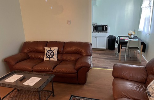 Norfolk Apartment | Water Front 2 Bedroom Upstairs Apt. - Pet Friendly, WiF, Parking, Smart TV