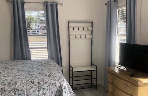 Parker Cottage | Water front cottage on East St Andrews Bay private boat dock with slips